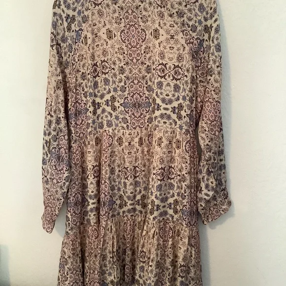 Dress - Picture 1 of 5